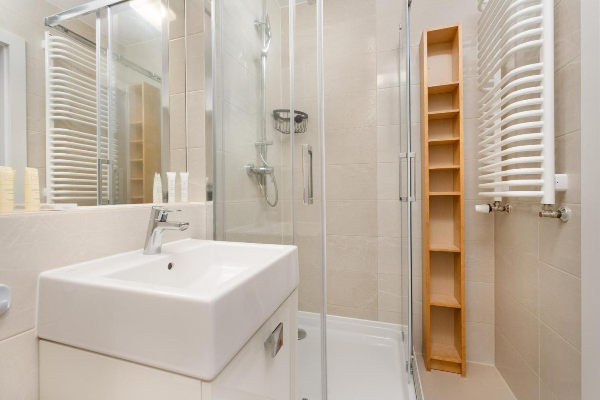 Klasyczny Apartament Z Balkonem We Wroclawiu By Noclegi Renters Eksteriør billede