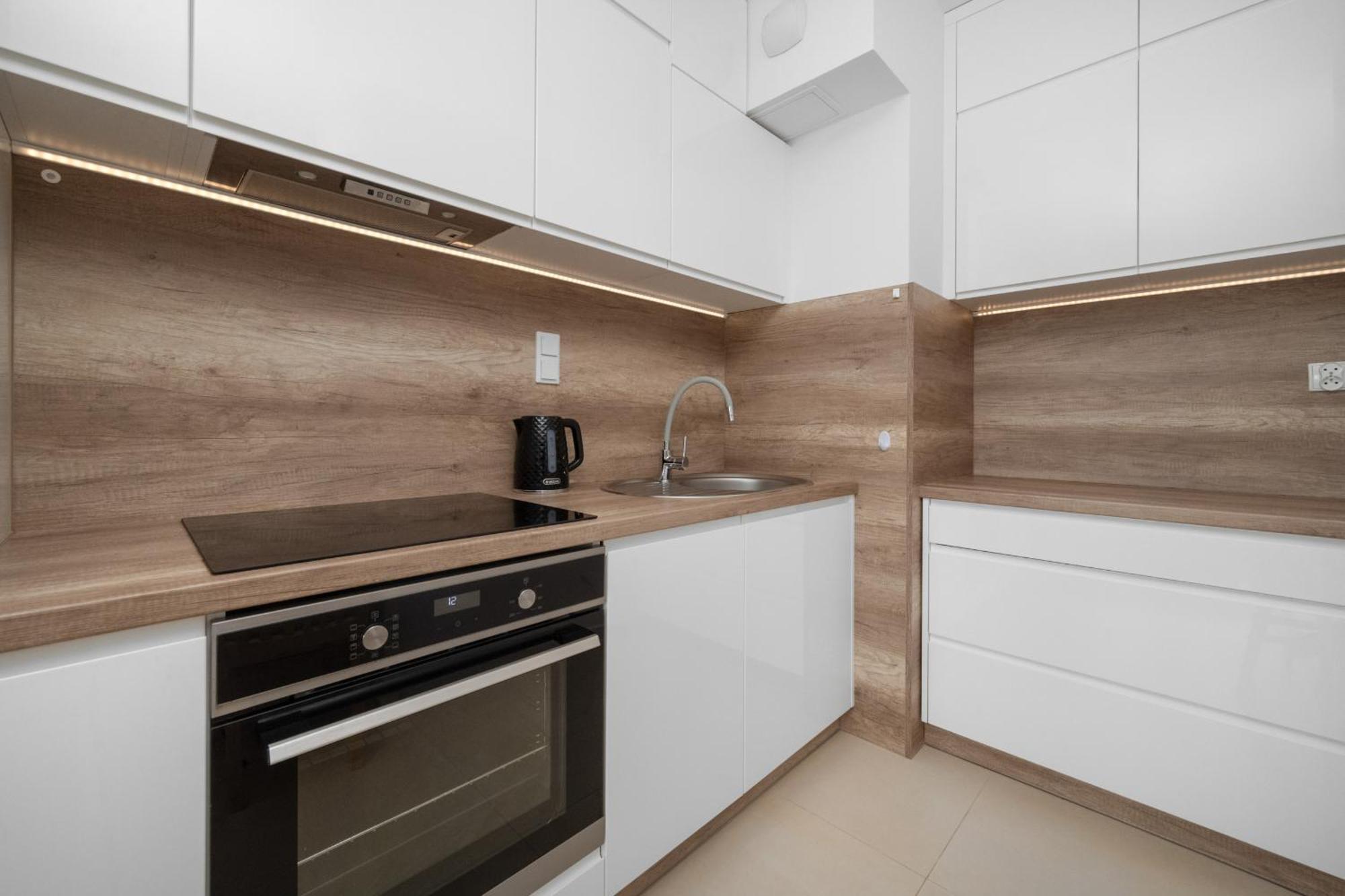 Klasyczny Apartament Z Balkonem We Wroclawiu By Noclegi Renters Eksteriør billede